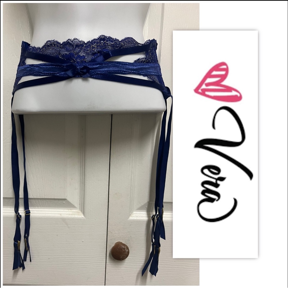 Love Vera Blue Lace Garter Belt